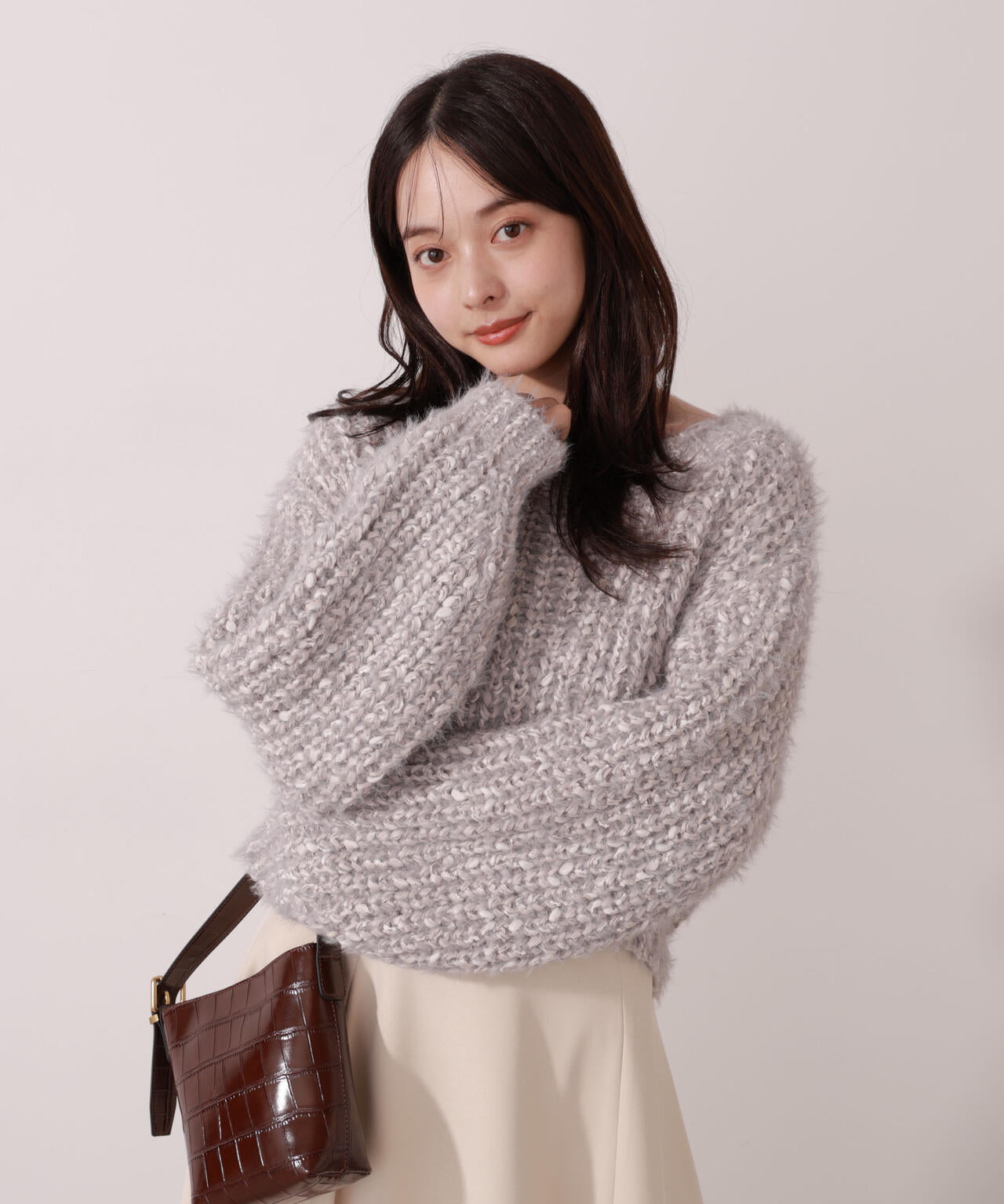 ローゲージざっくりニット