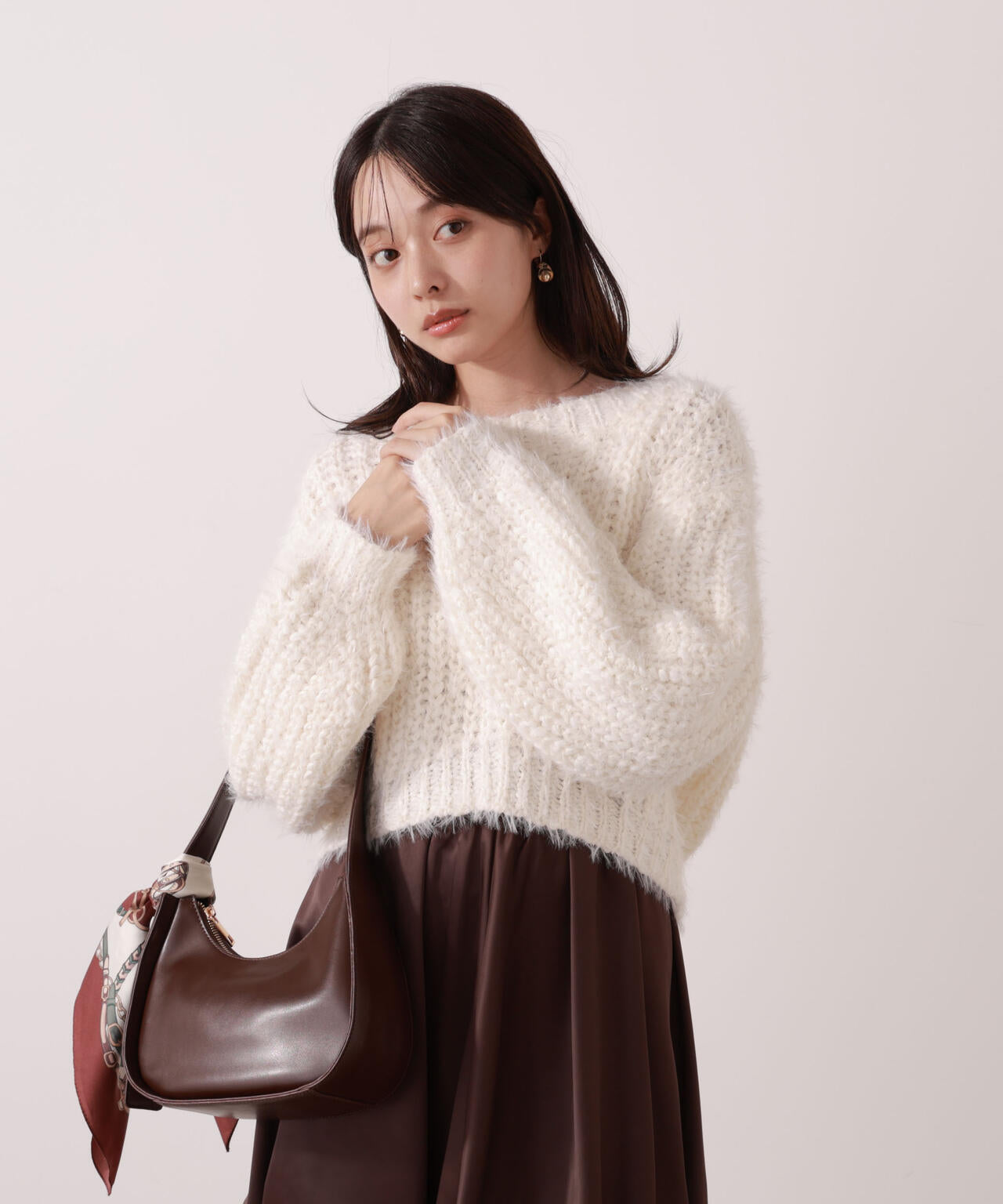 ローゲージざっくりニット