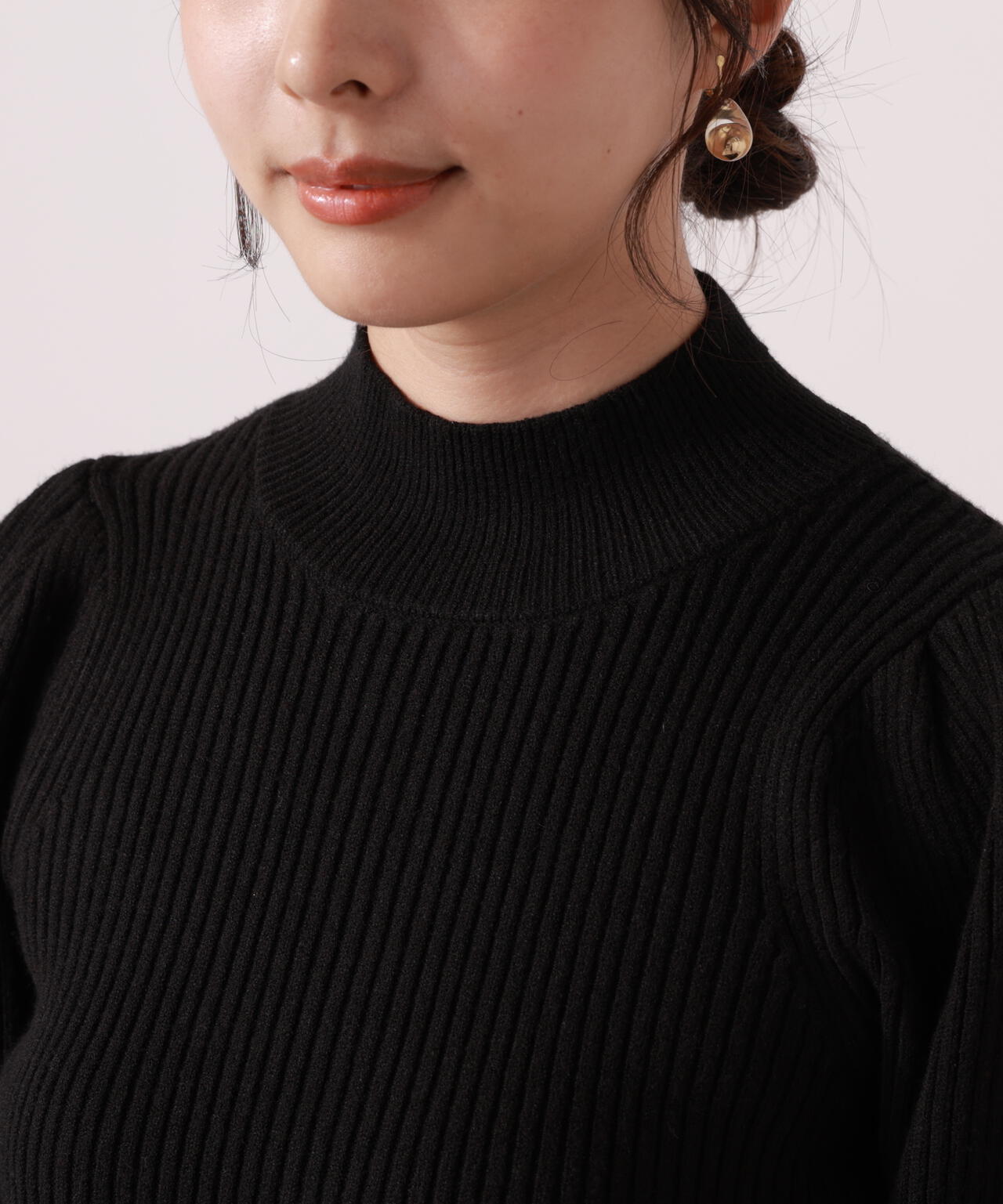 ＜ハンドウォッシャブル＞ハイネックボリュームスリーブニット