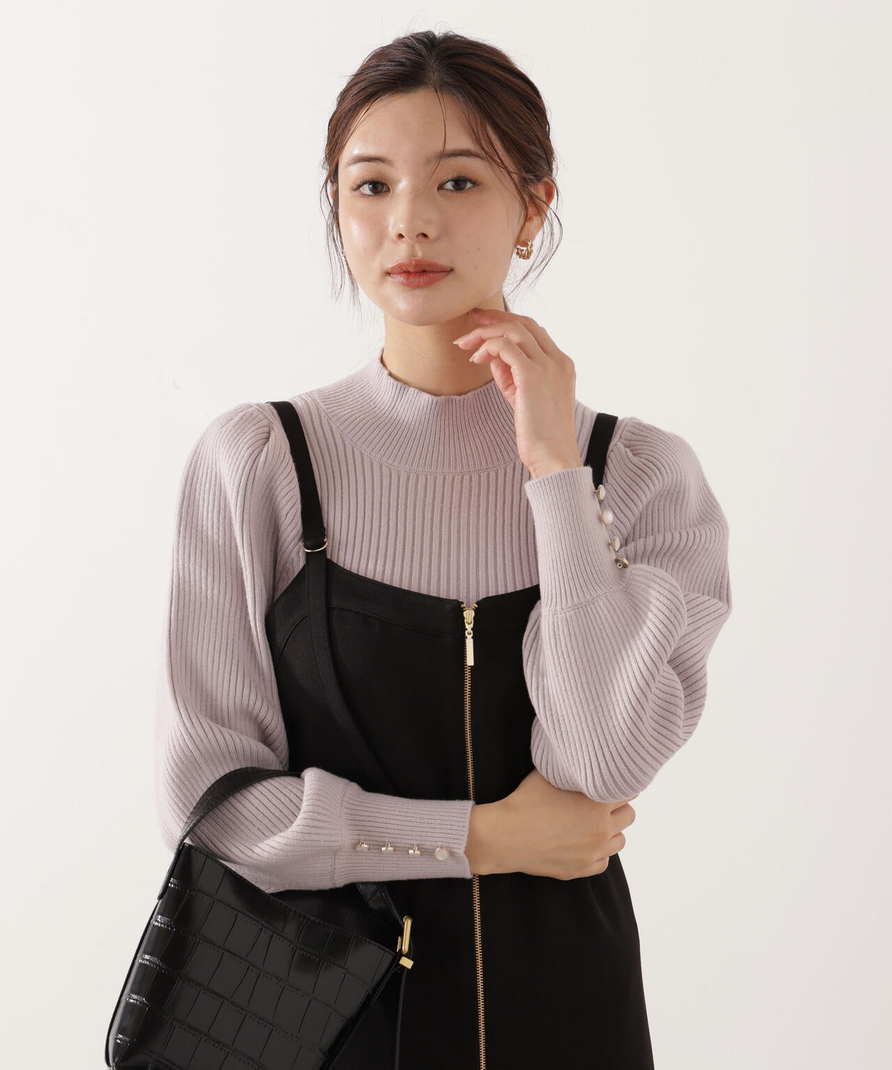 ＜ハンドウォッシャブル＞ハイネックボリュームスリーブニット