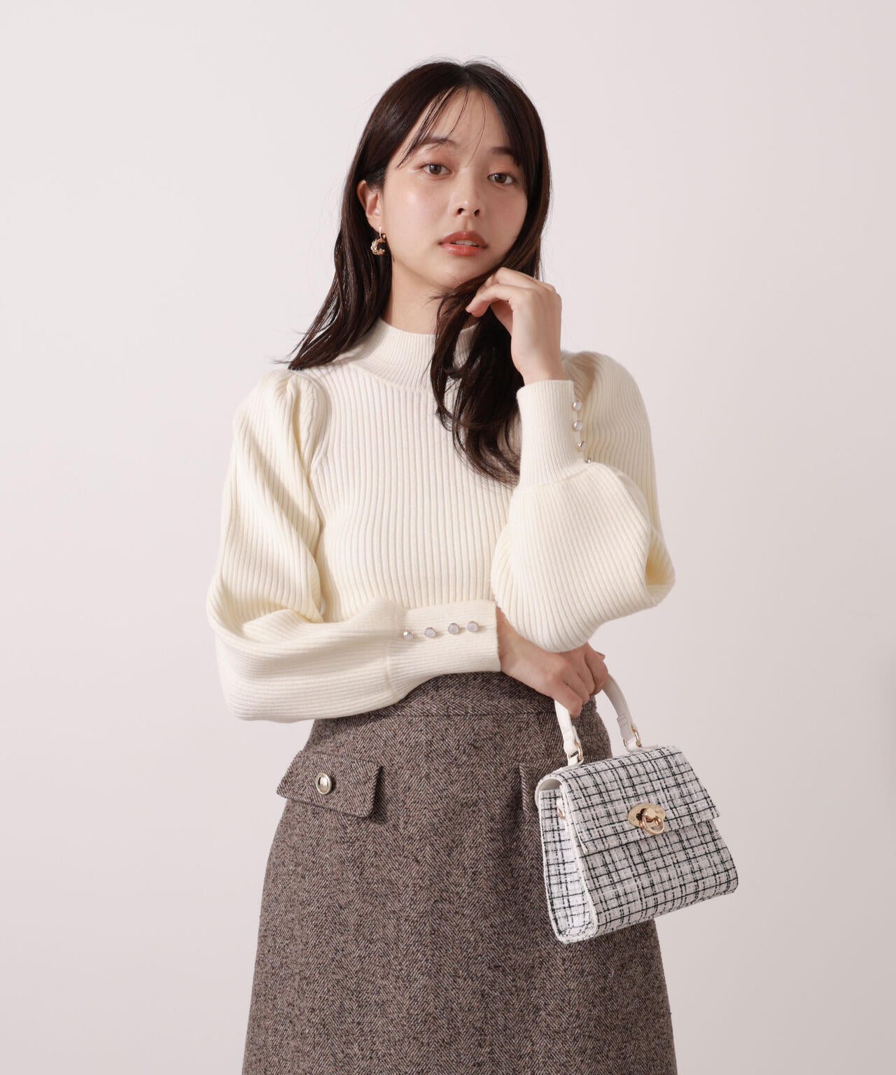 ＜ハンドウォッシャブル＞ハイネックボリュームスリーブニット