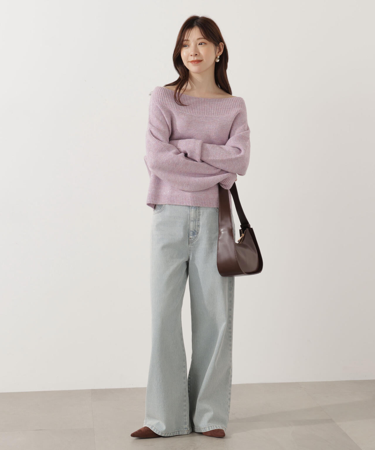 【青島心さん着用】ラメ入りオフショル畔ニット