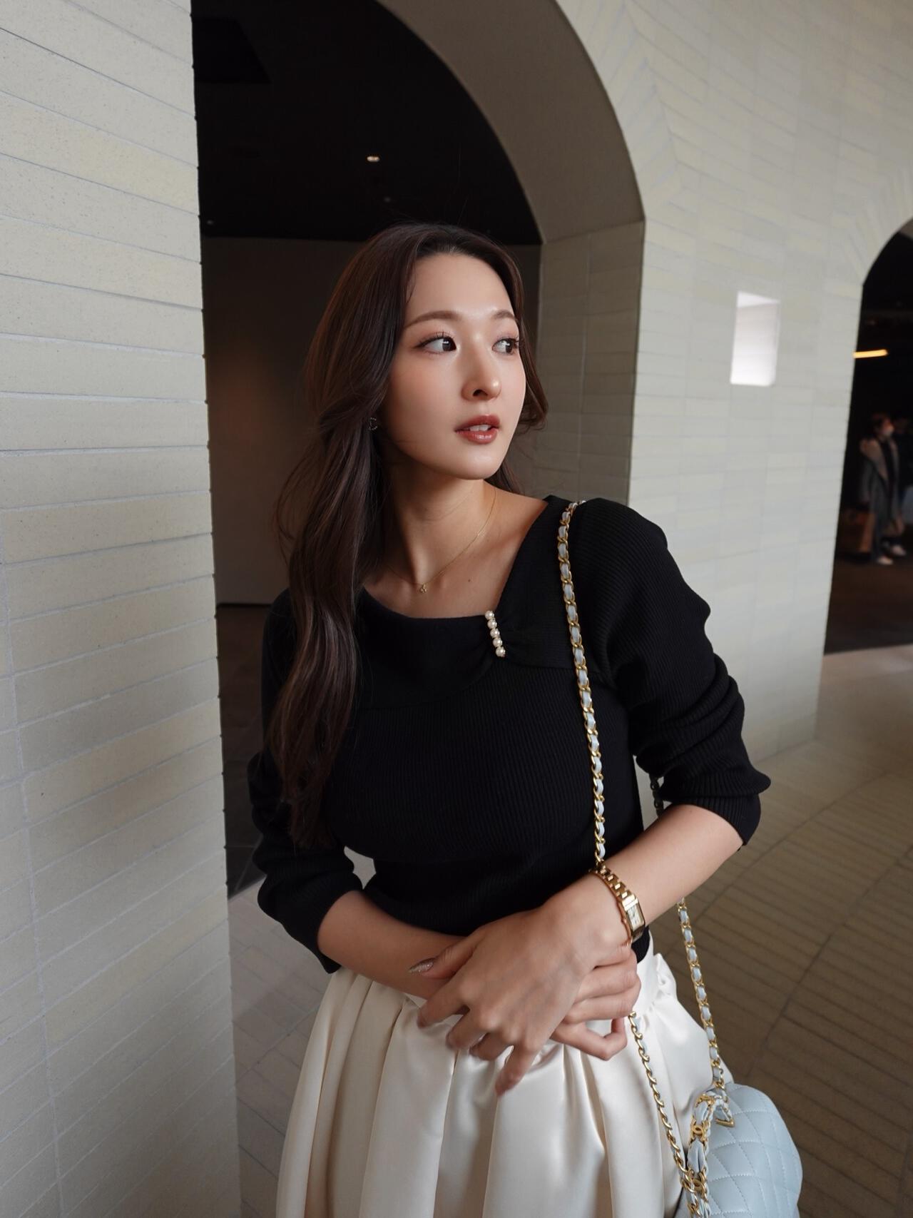 アシメパールデザインニット