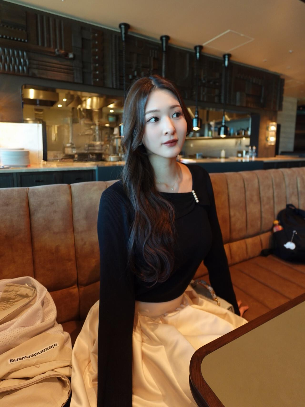 アシメパールデザインニット