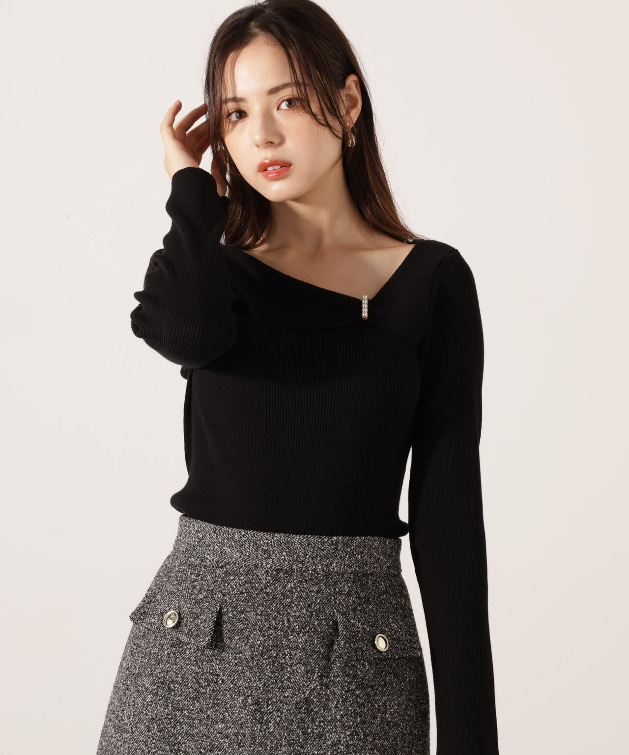 アシメパールデザインニット