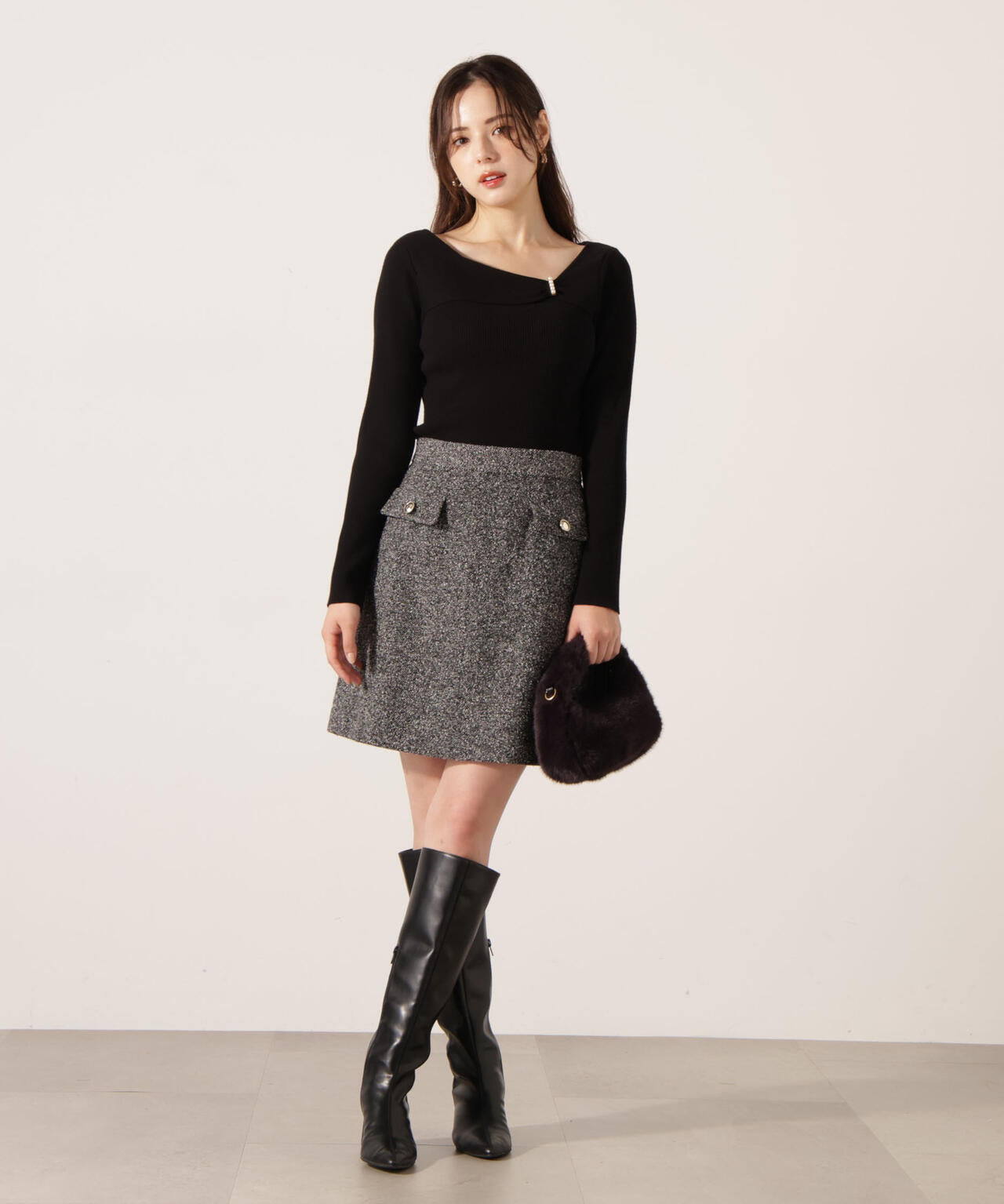 アシメパールデザインニット