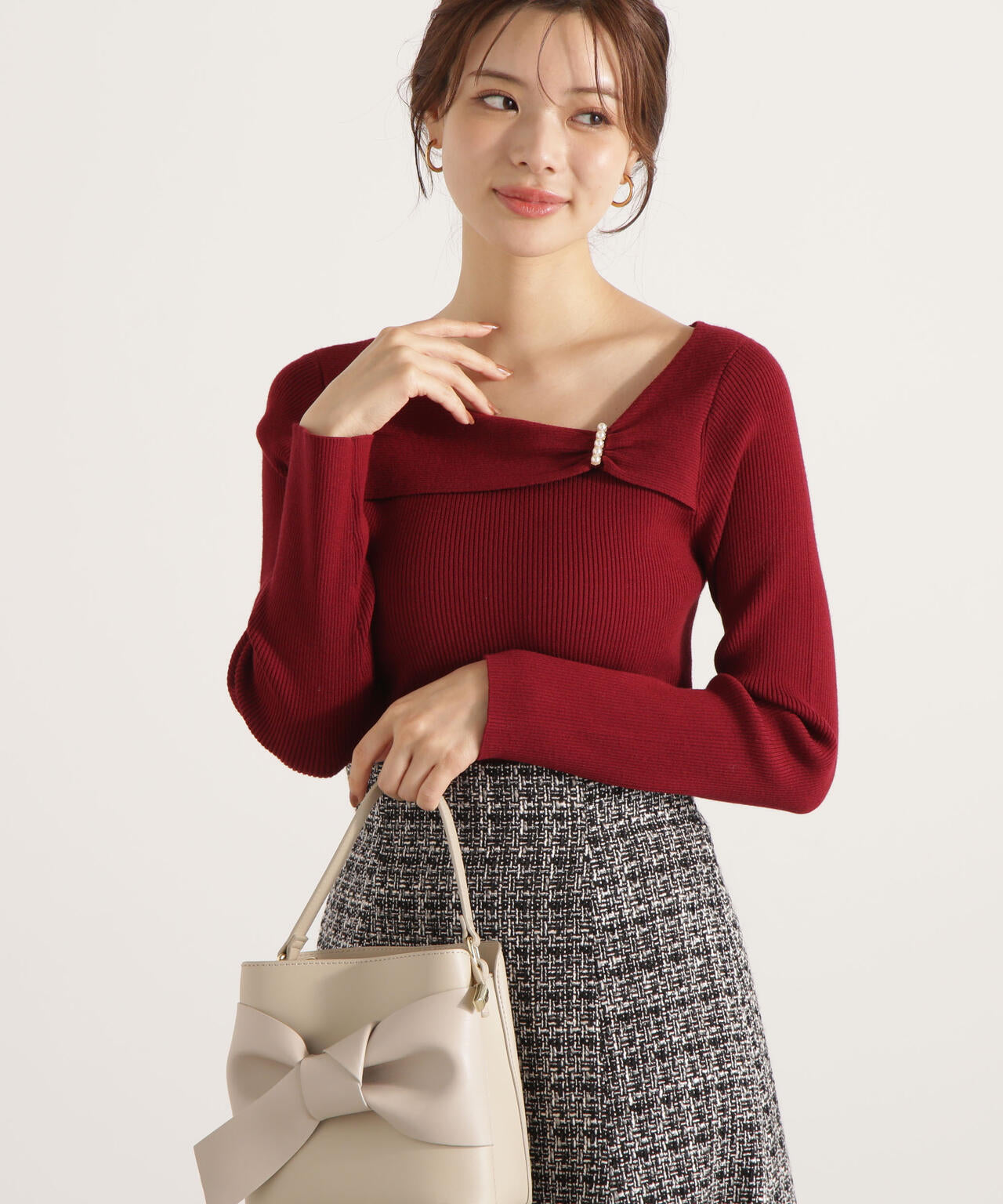 アシメパールデザインニット