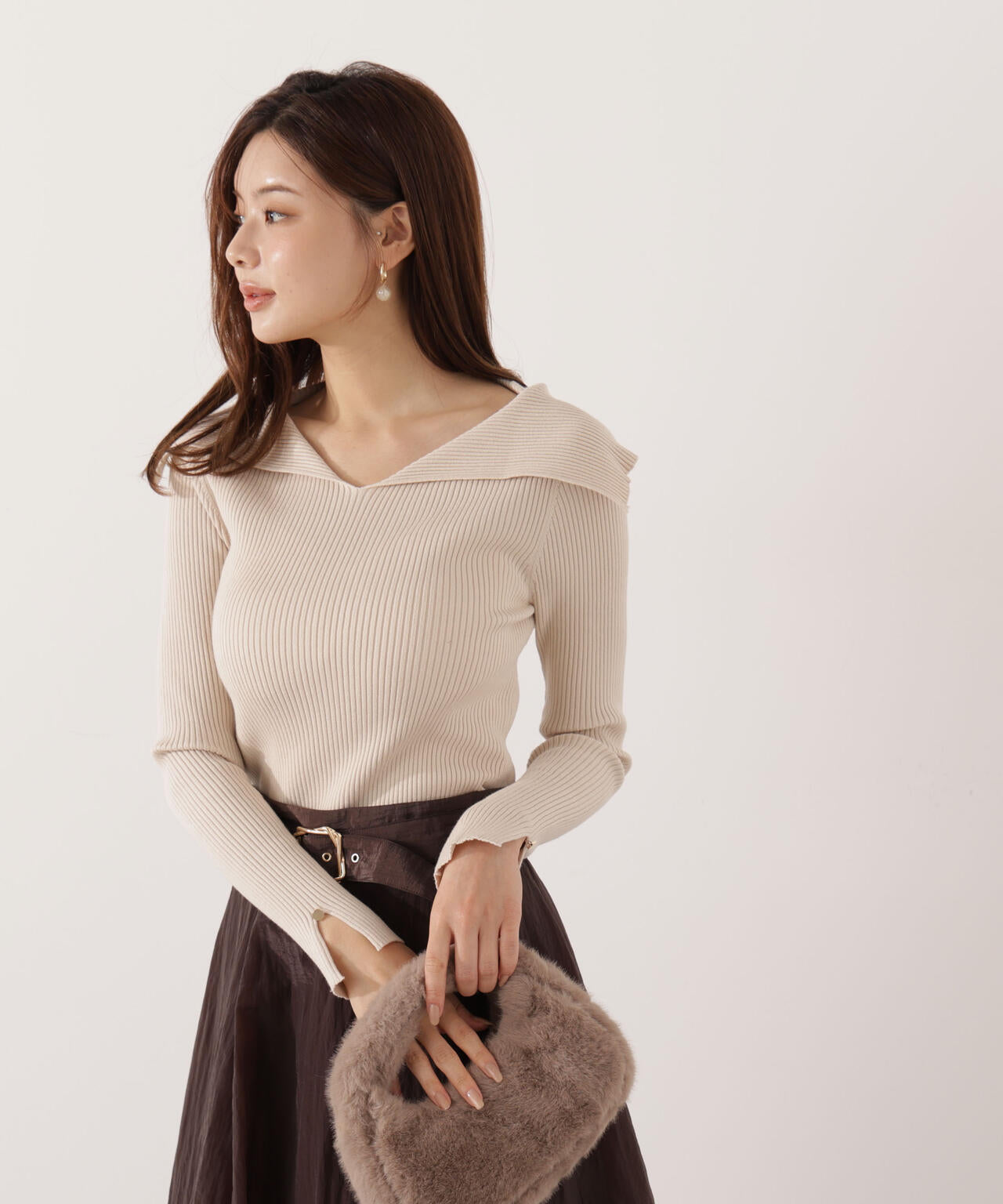 【青島心さん着用】オープンカラーリブニット