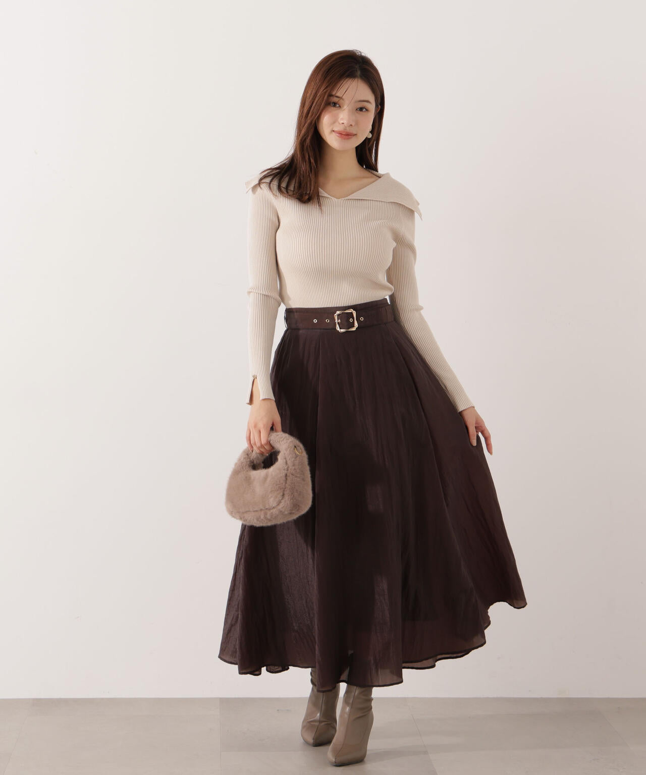 【青島心さん着用】オープンカラーリブニット