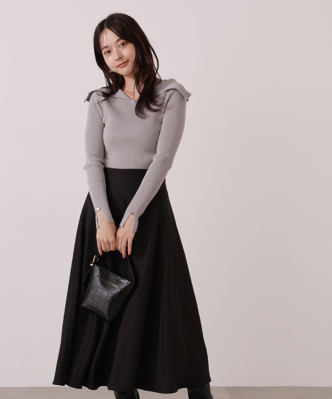 【青島心さん着用】オープンカラーリブニット