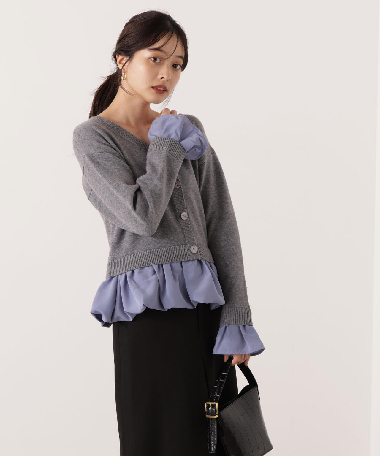 ＜ウォッシャブル＞バルーンペプラムニット