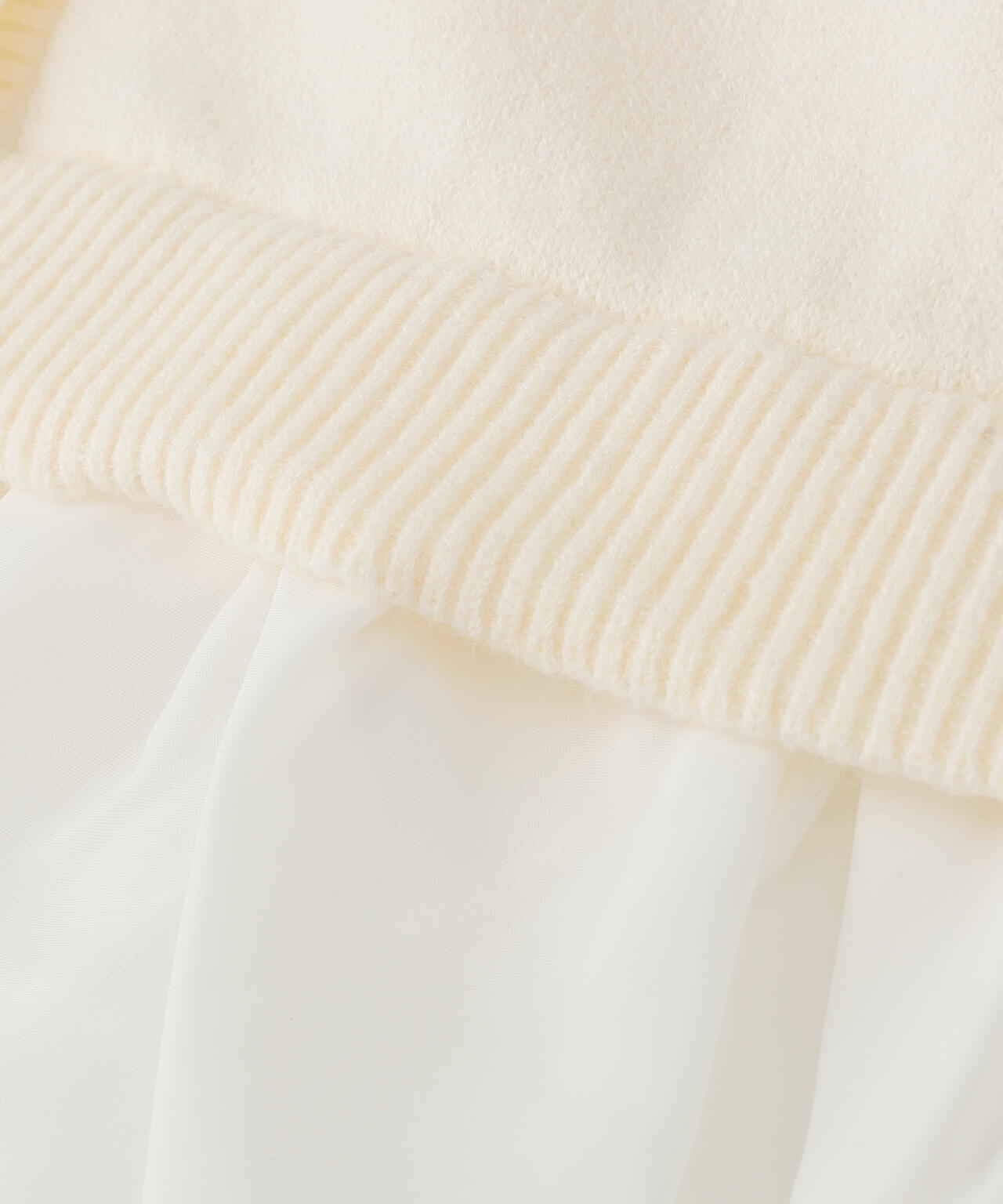 ＜ウォッシャブル＞バルーンペプラムニット