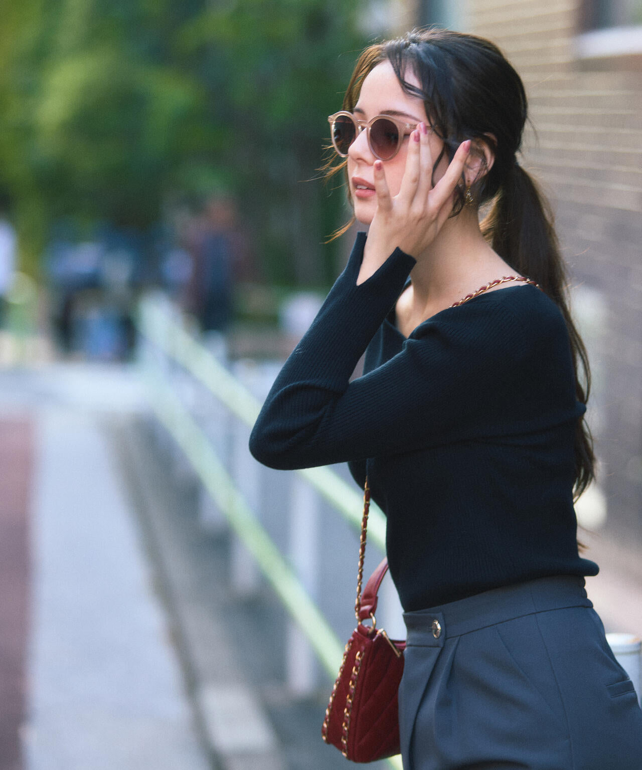 ＜ウォッシャブル＞アシメネックリブニット