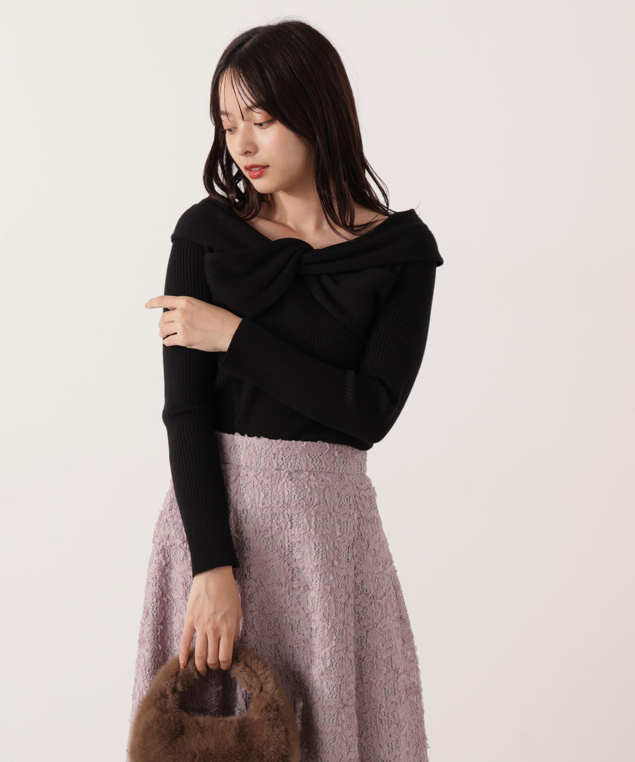 リボンオフショルリブニット