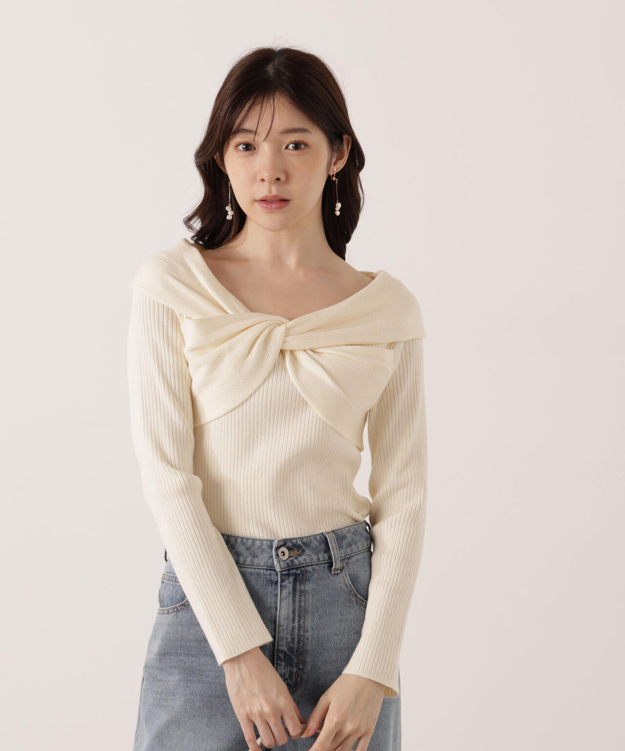 リボンオフショルリブニット