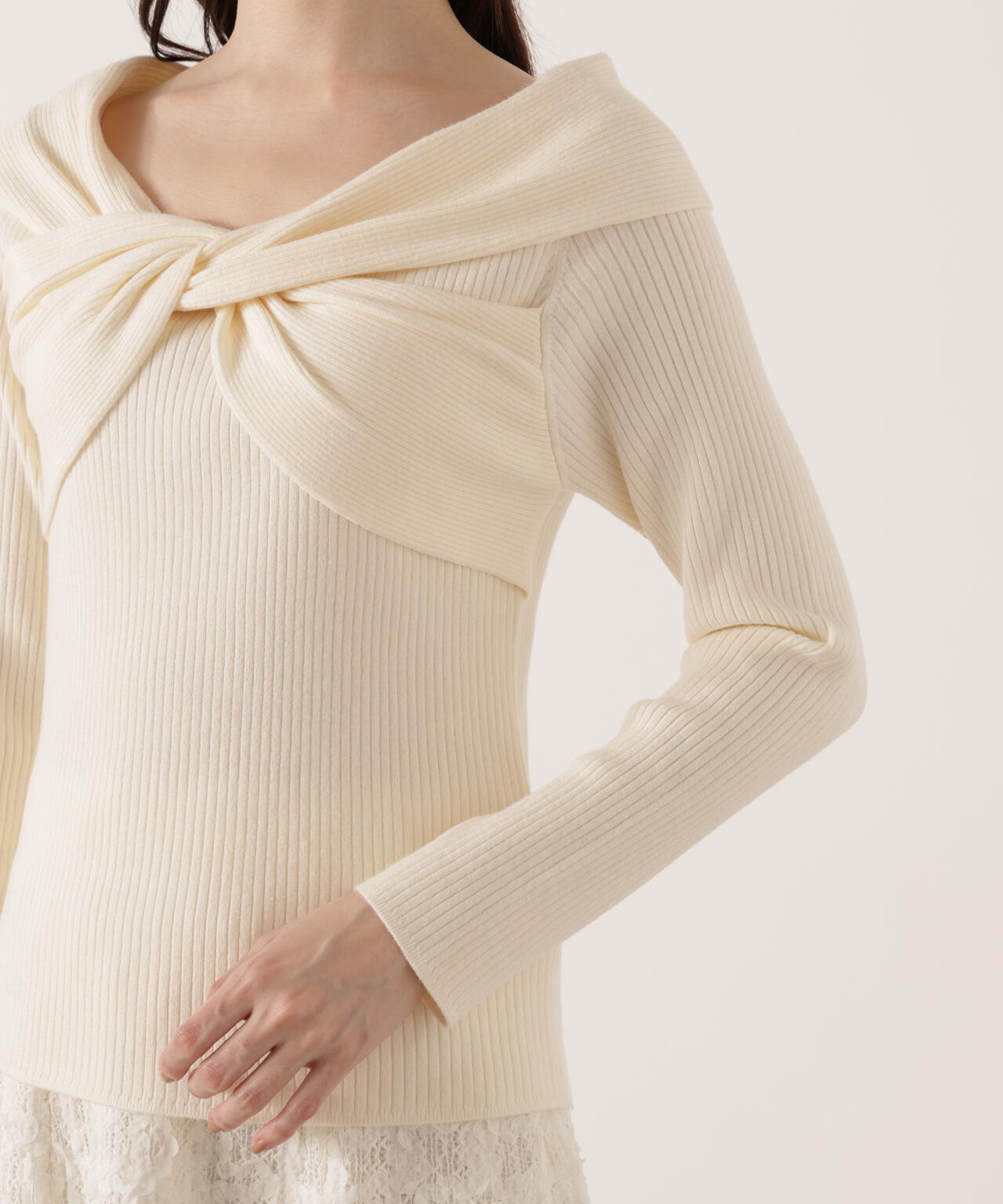 リボンオフショルリブニット