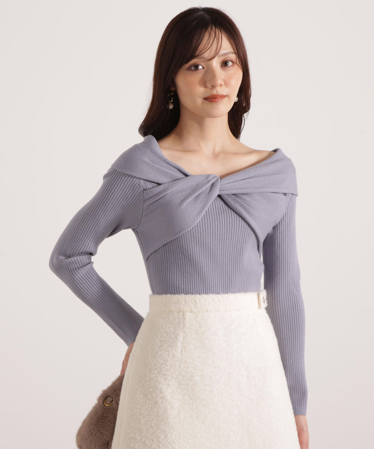 リボンオフショルリブニット