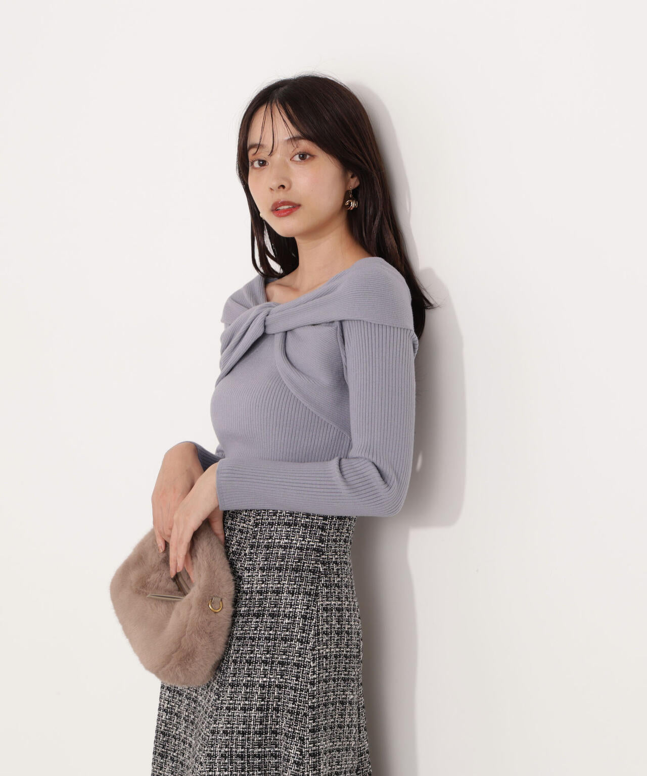 リボンオフショルリブニット