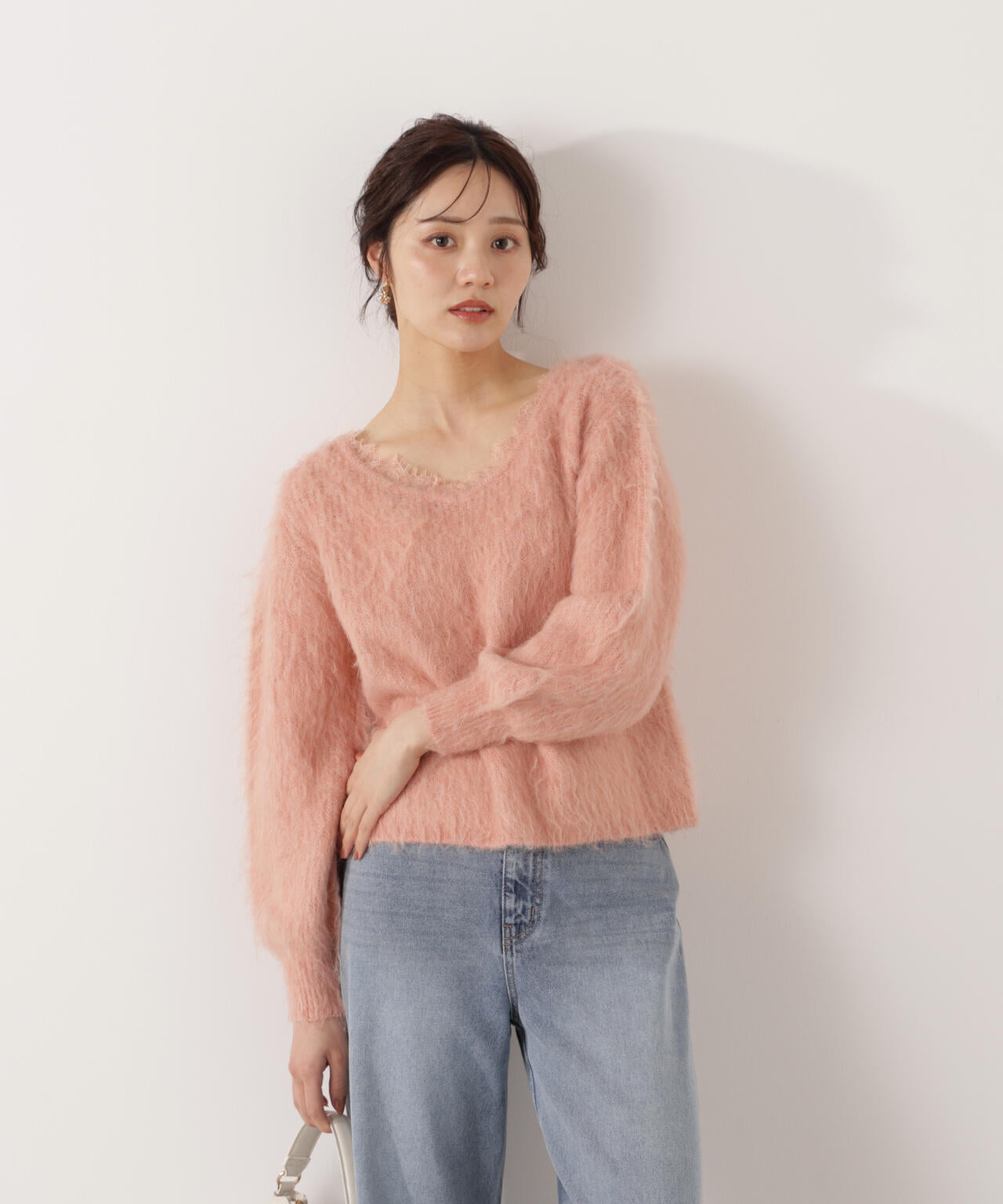 【加藤栞さん着用】襟元レースニットトップ