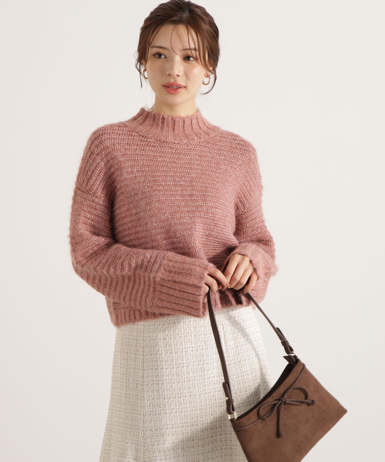 ウールブレンドスタンドカラー畔ニット