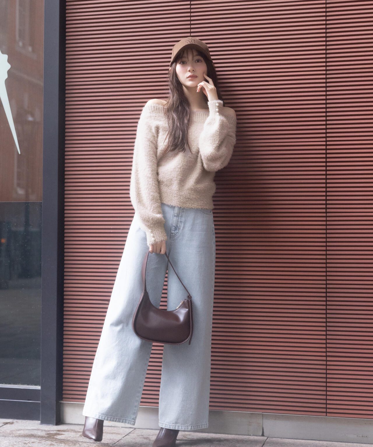 【加藤栞さん着用】ミニシャギーオフショルニット【ネイビー：WEB・一部店舗限定】