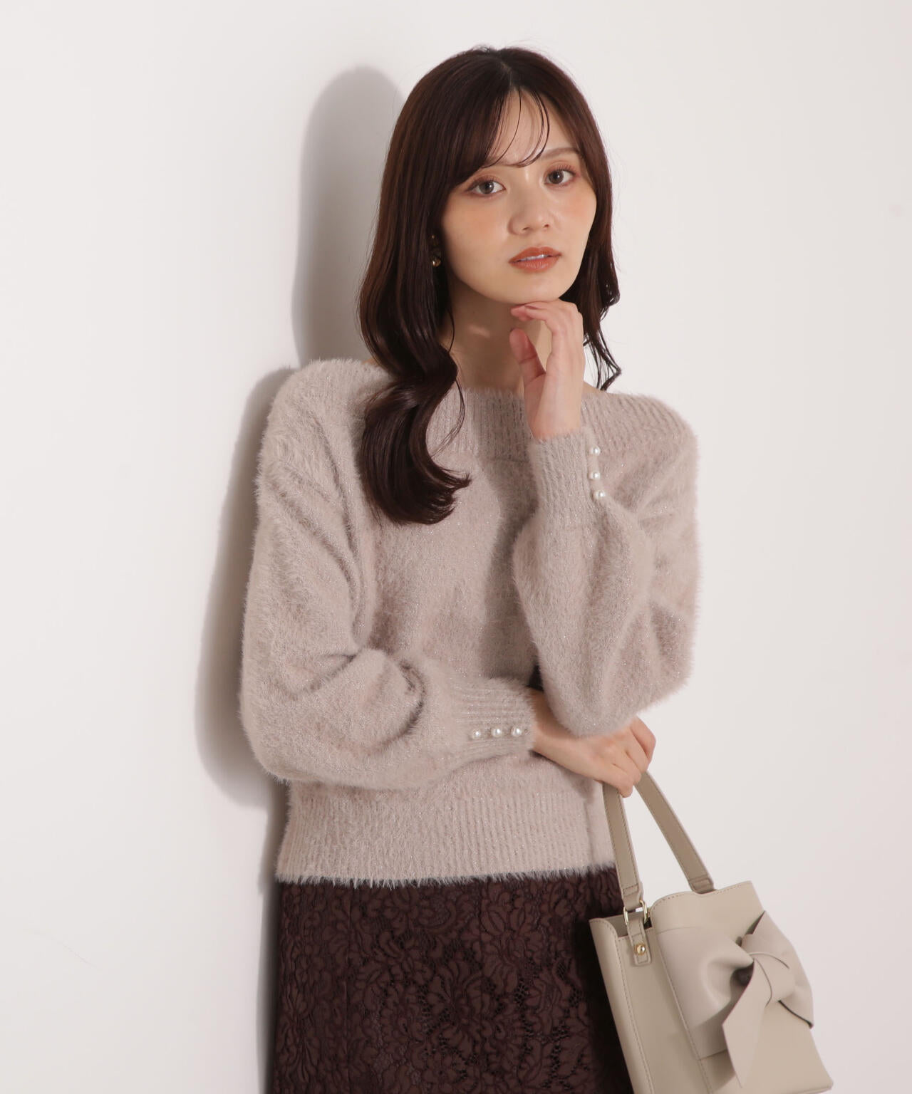 【加藤栞さん着用】ミニシャギーオフショルニット【ネイビー：WEB・一部店舗限定】