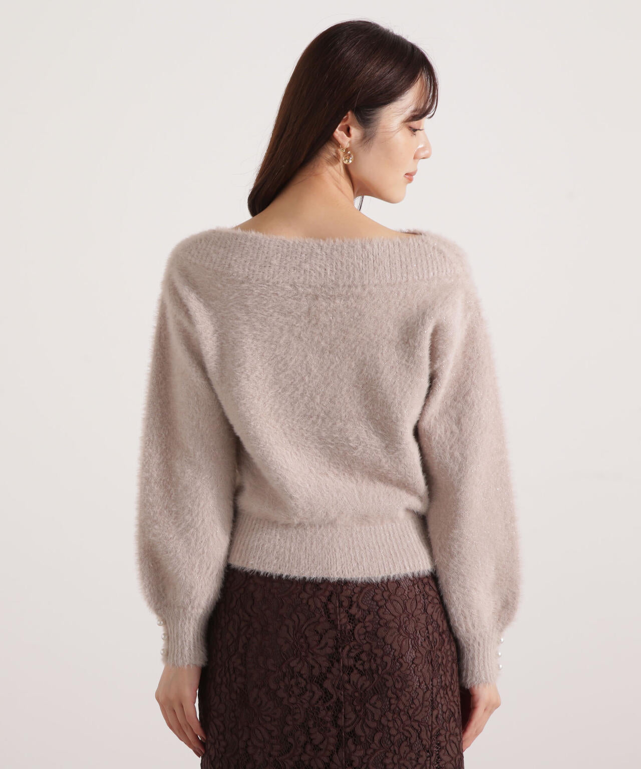 【加藤栞さん着用】ミニシャギーオフショルニット【ネイビー：WEB・一部店舗限定】