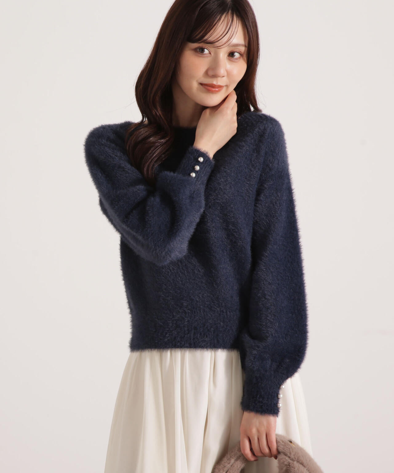 【加藤栞さん着用】ミニシャギーオフショルニット【ネイビー：WEB・一部店舗限定】