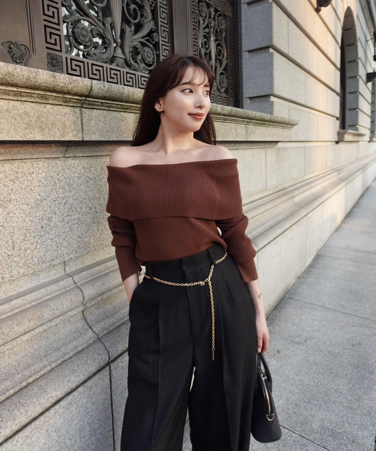 ＜谷川菜奈さん着用＞オフショルリブニット