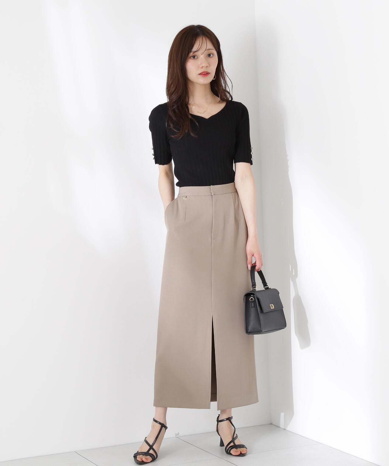 ハートネック半袖リブニット