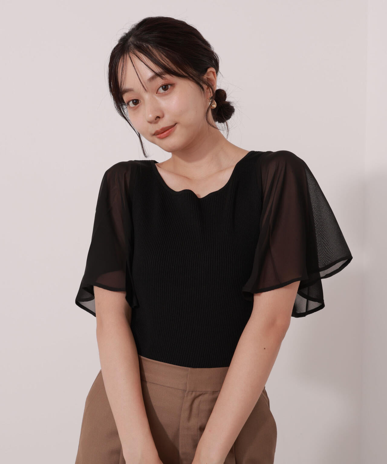 シアーフレアスリーブリブニット