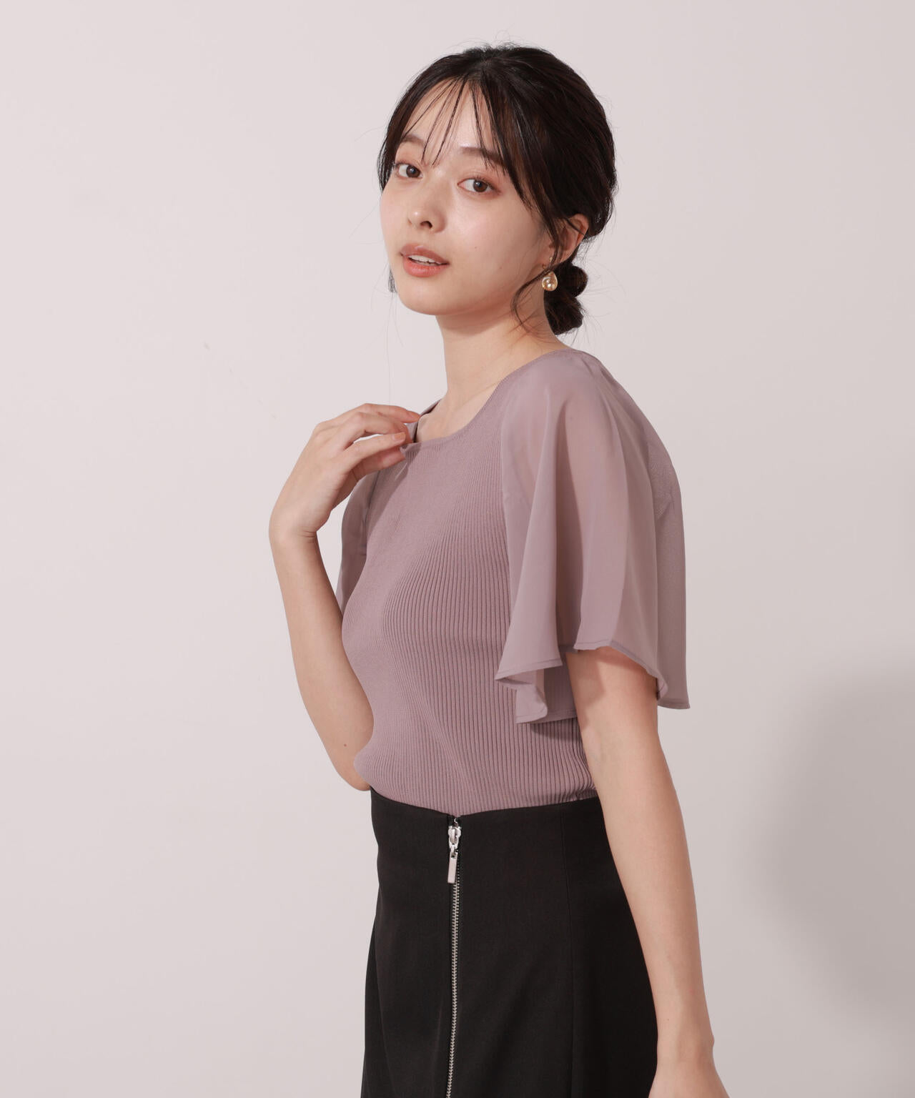 シアーフレアスリーブリブニット