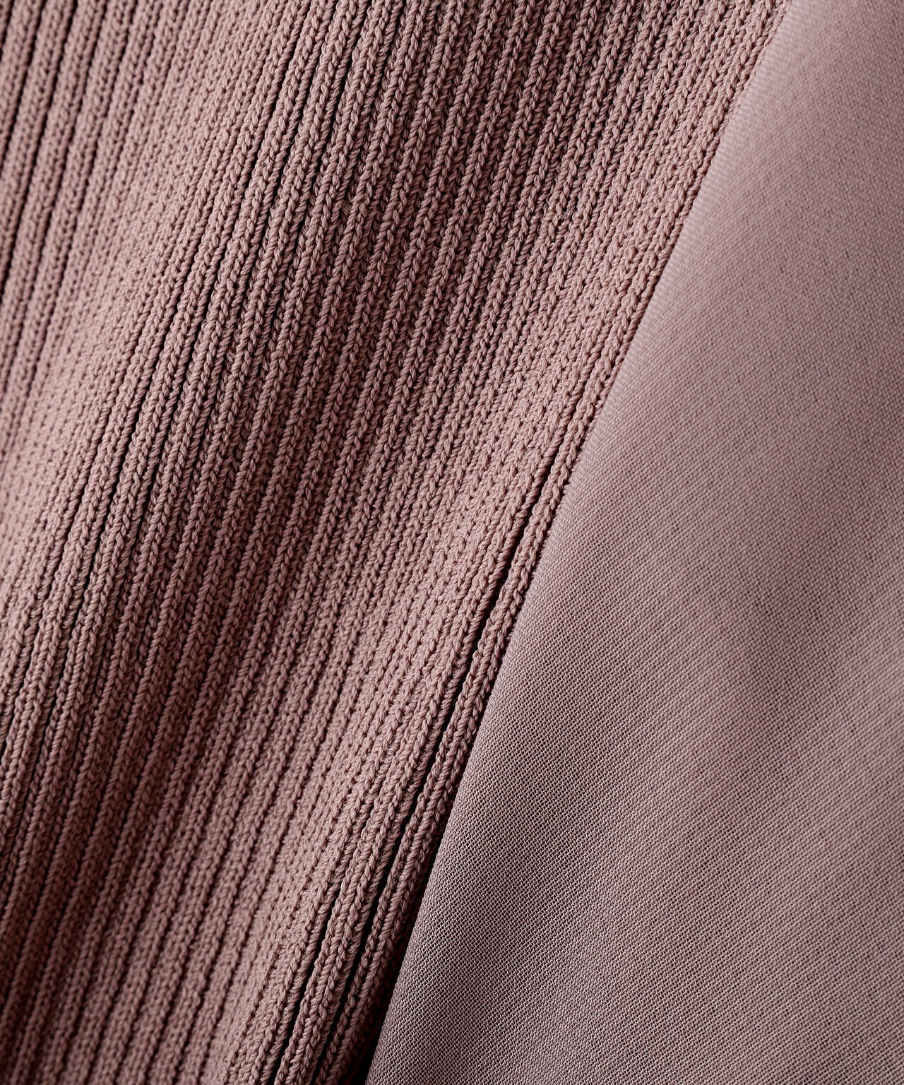 シアーフレアスリーブリブニット