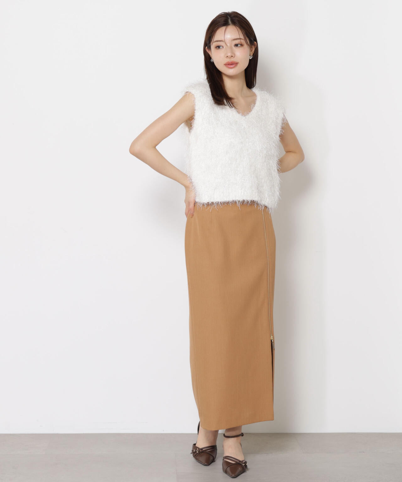 ＜ハンドウォッシャブル＞フェザーノースリニット