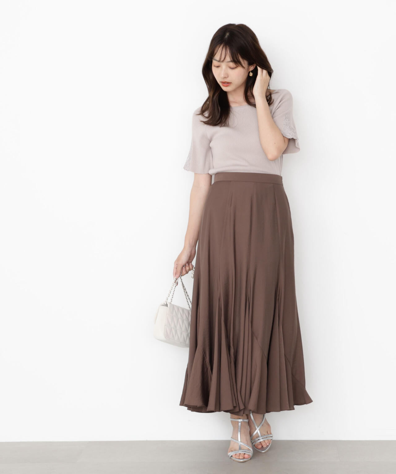 エンブロイダリースリーブニット