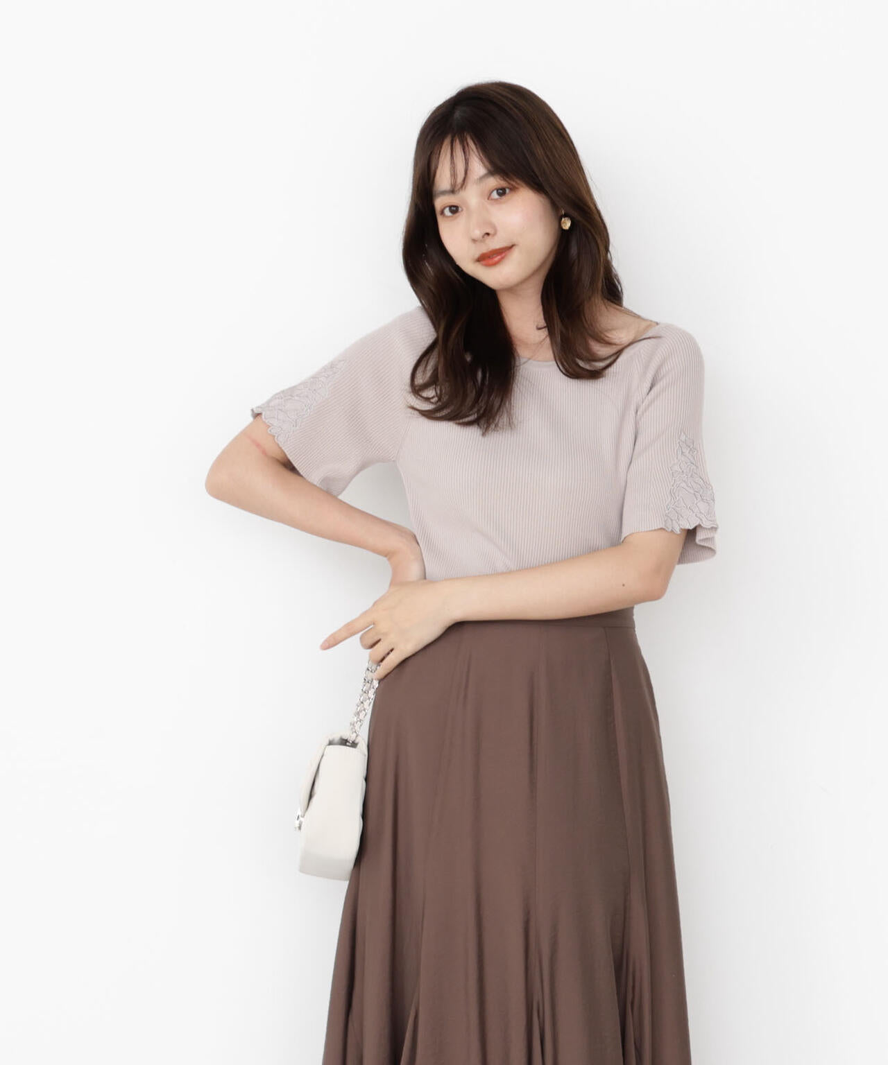 エンブロイダリースリーブニット