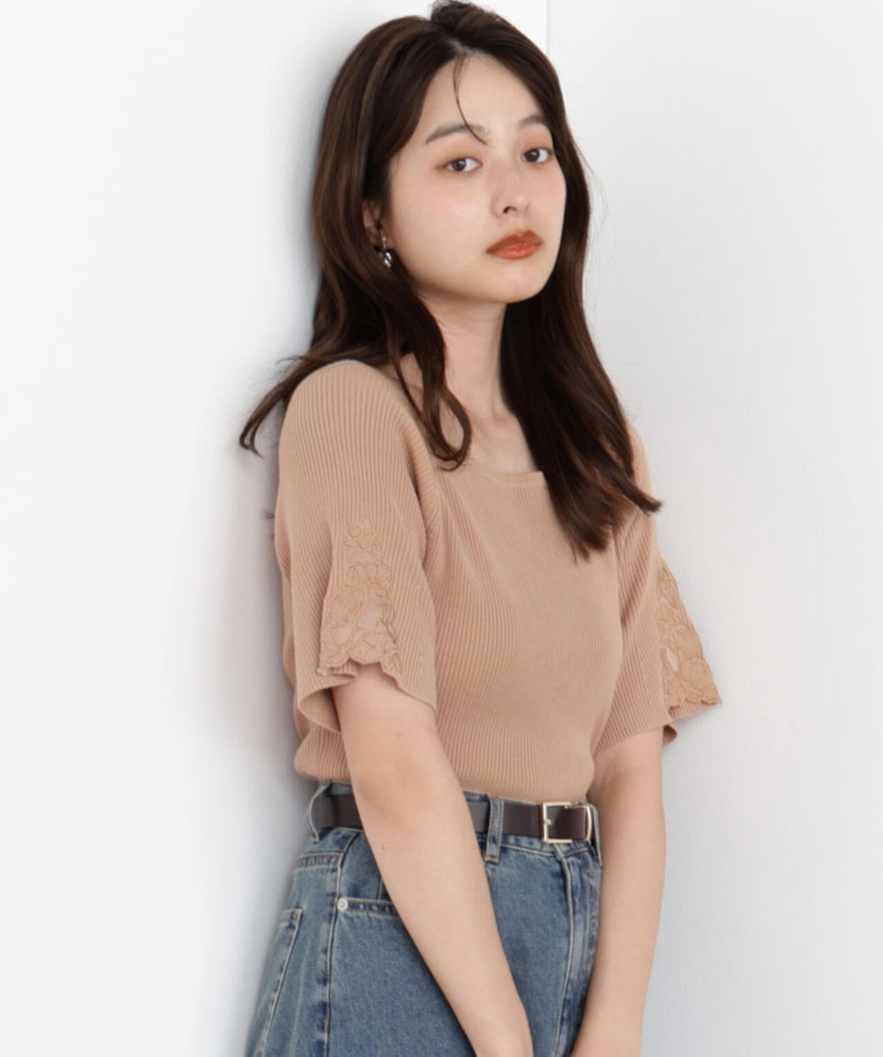 エンブロイダリースリーブニット