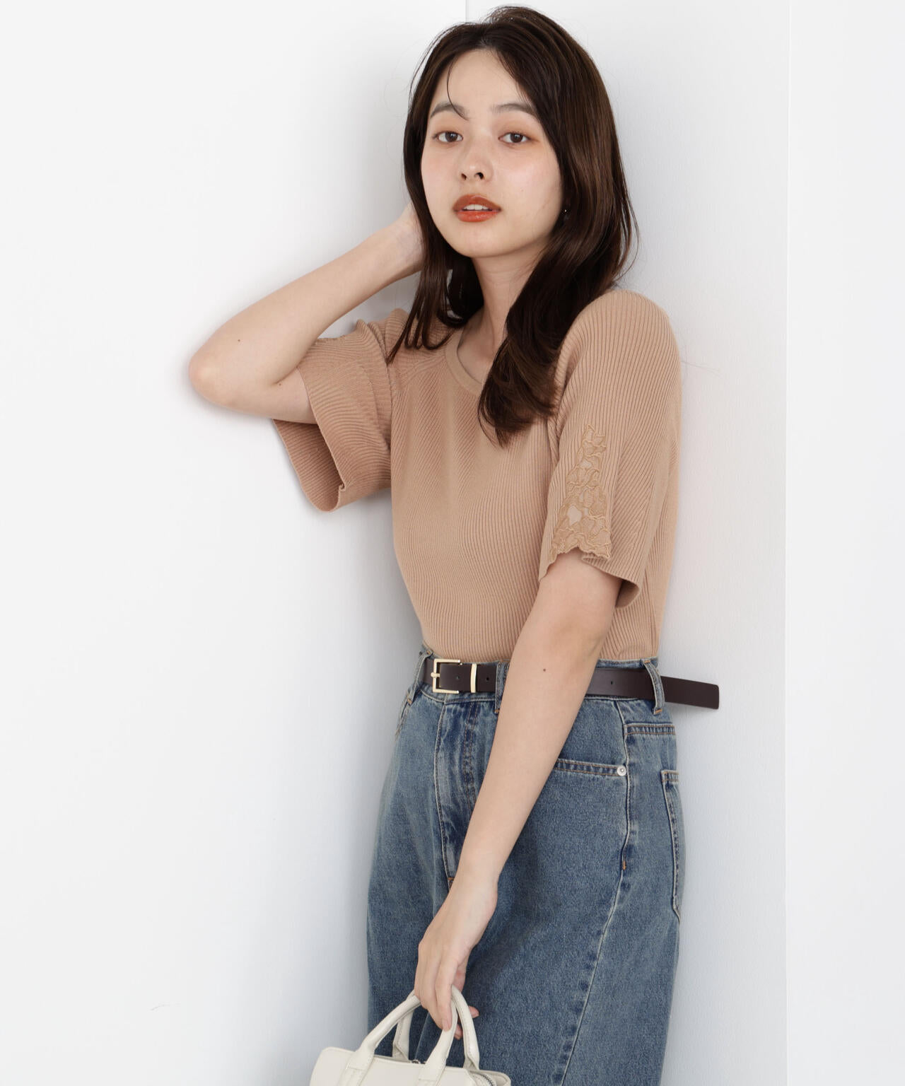 エンブロイダリースリーブニット