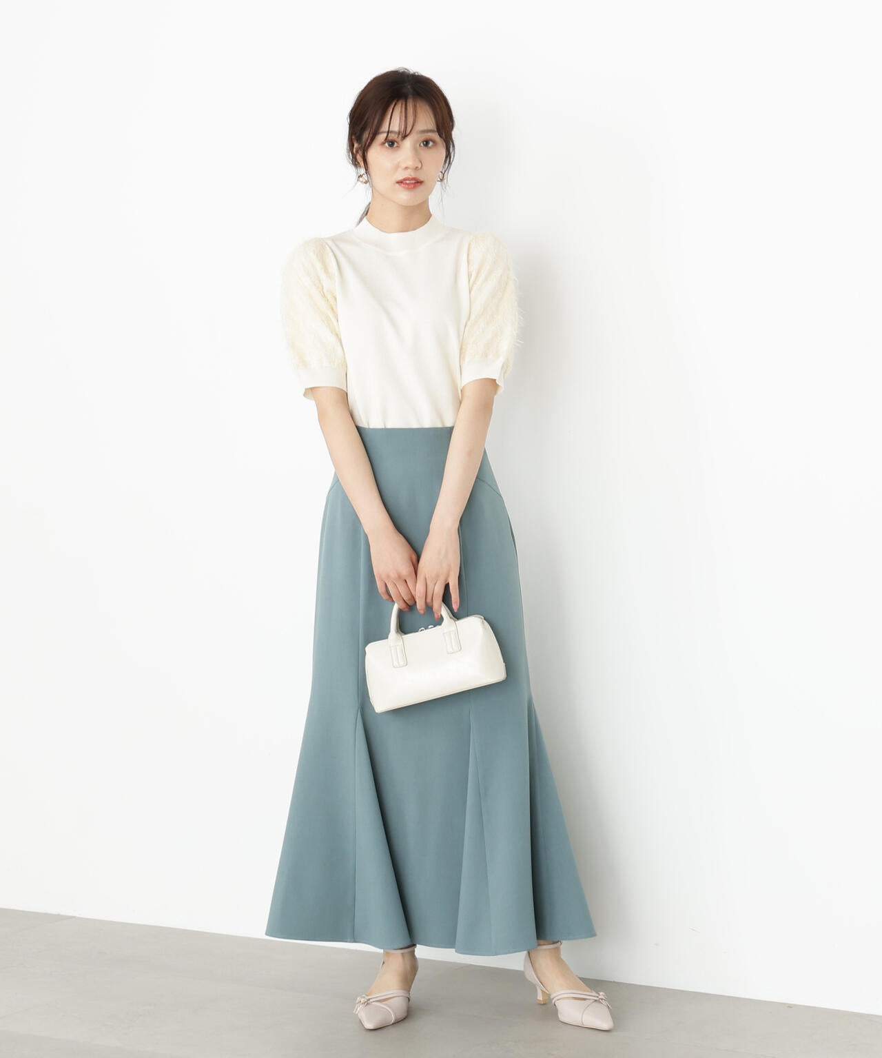 レースドッキングスリーブニット【ベージュ：official site限定】