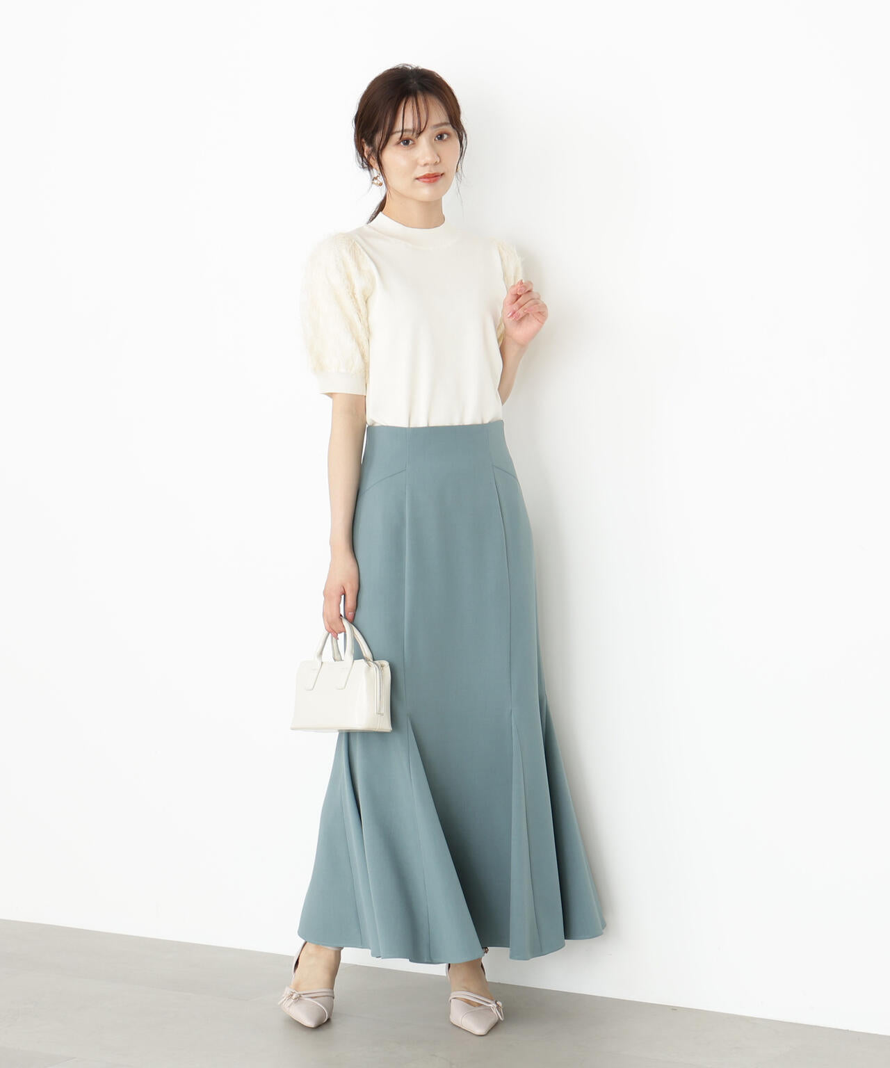 レースドッキングスリーブニット【ベージュ：official site限定】