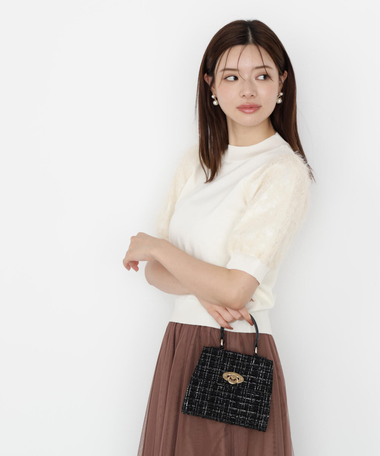 レースドッキングスリーブニット【ベージュ：official site限定】