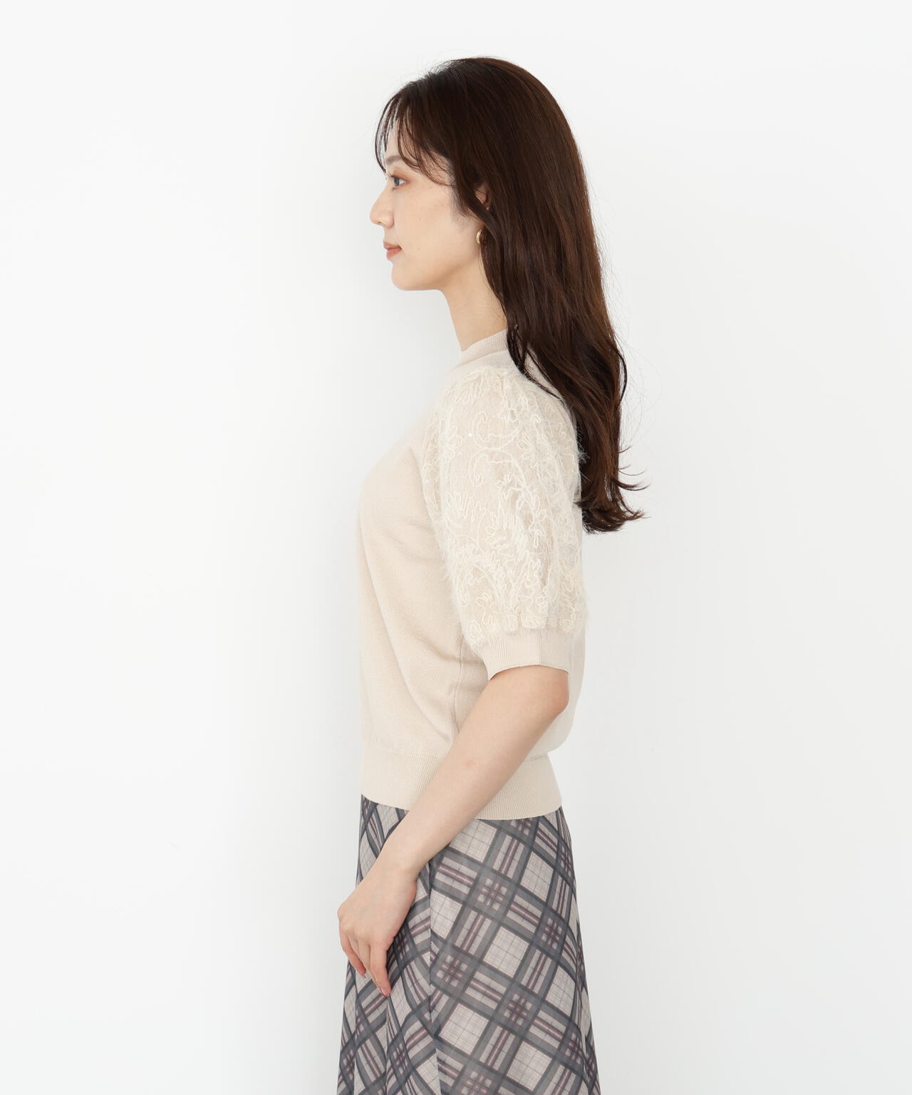 レースドッキングスリーブニット【ベージュ：official site限定】