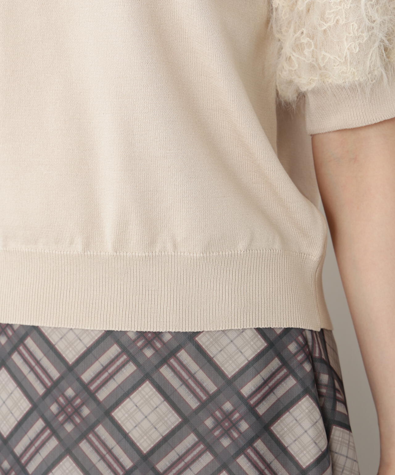 レースドッキングスリーブニット【ベージュ：official site限定】