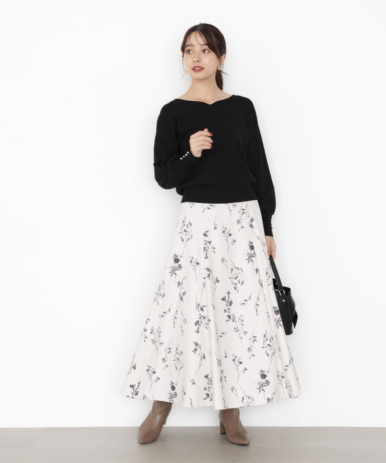 ＜ハンドウォッシャブル＞ハートカット総針ニット