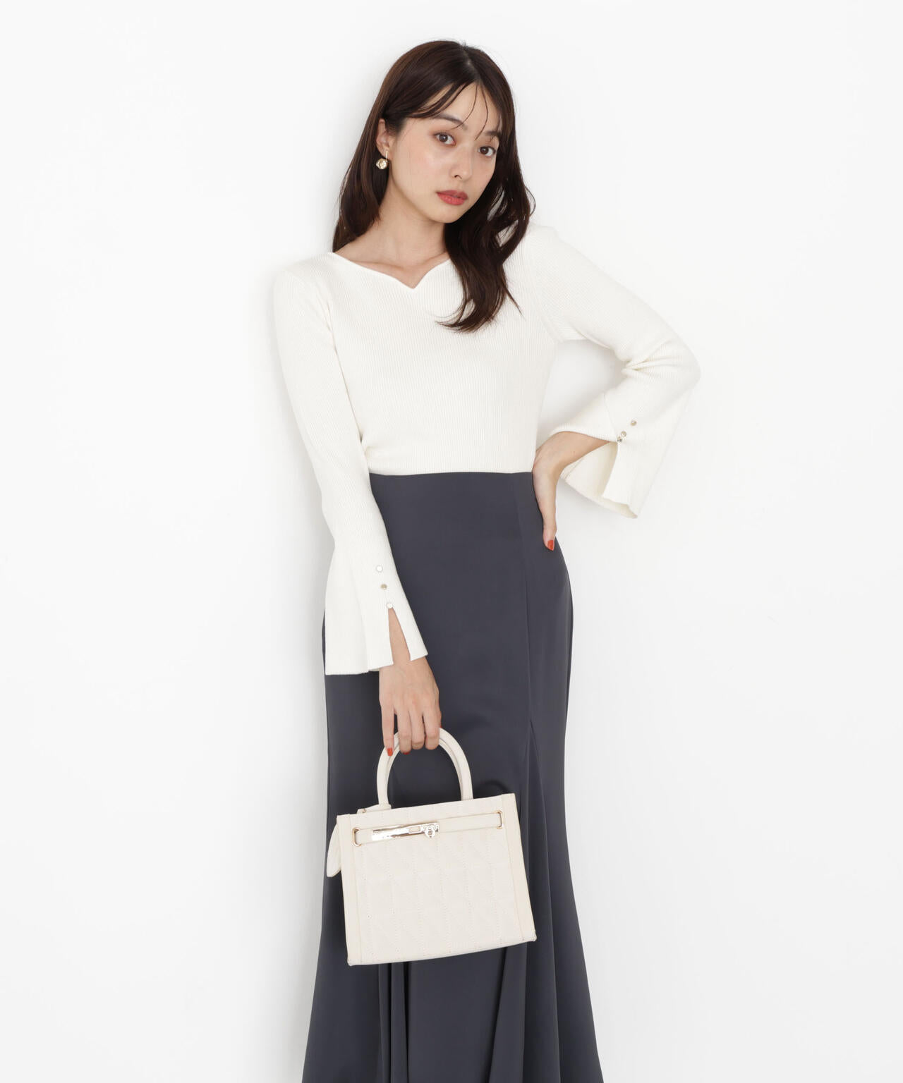 【松川星さん着用】＜ハンドウォッシャブル＞ハートカットリブニット