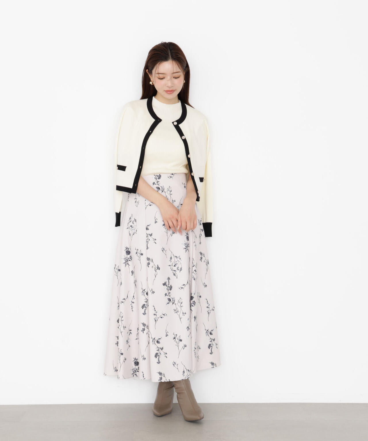 【松川星さん着用】＜ハンドウォッシャブル＞ニュアンス釦ニットアンサンブル