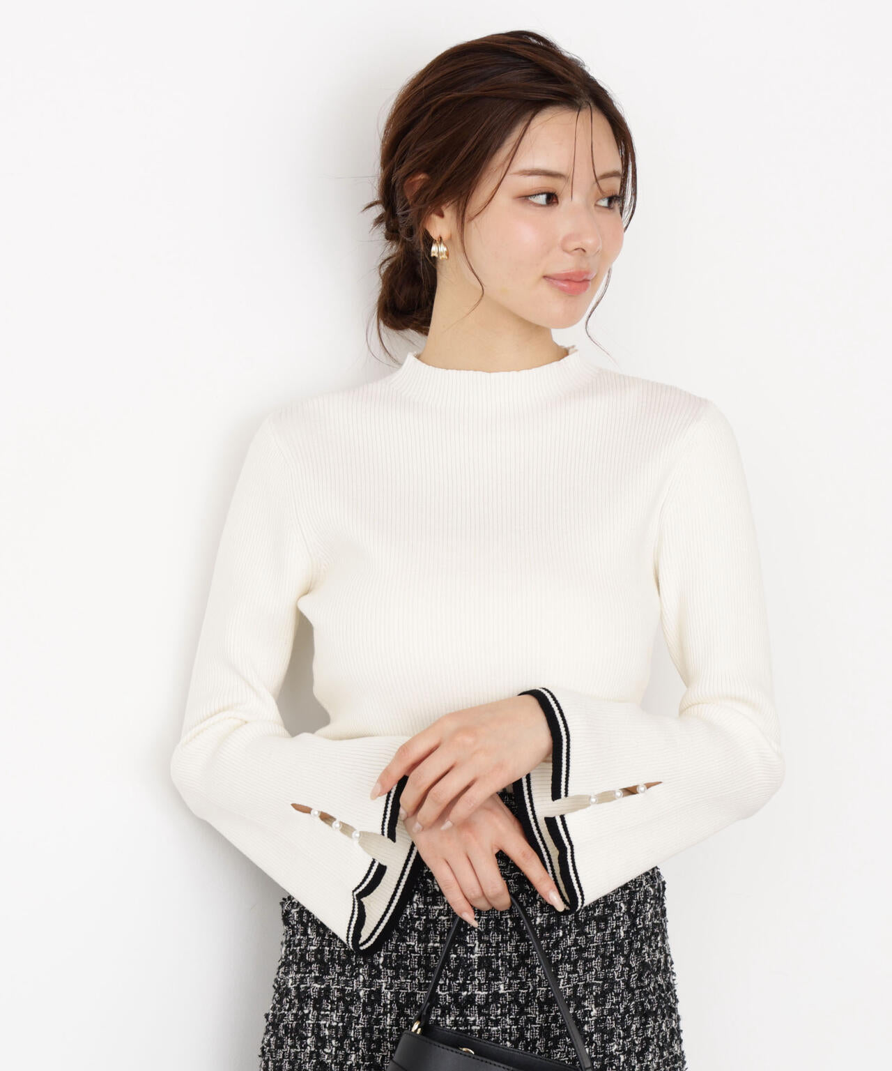 ＜ハンドウォッシャブル＞スタンドネックリブニット