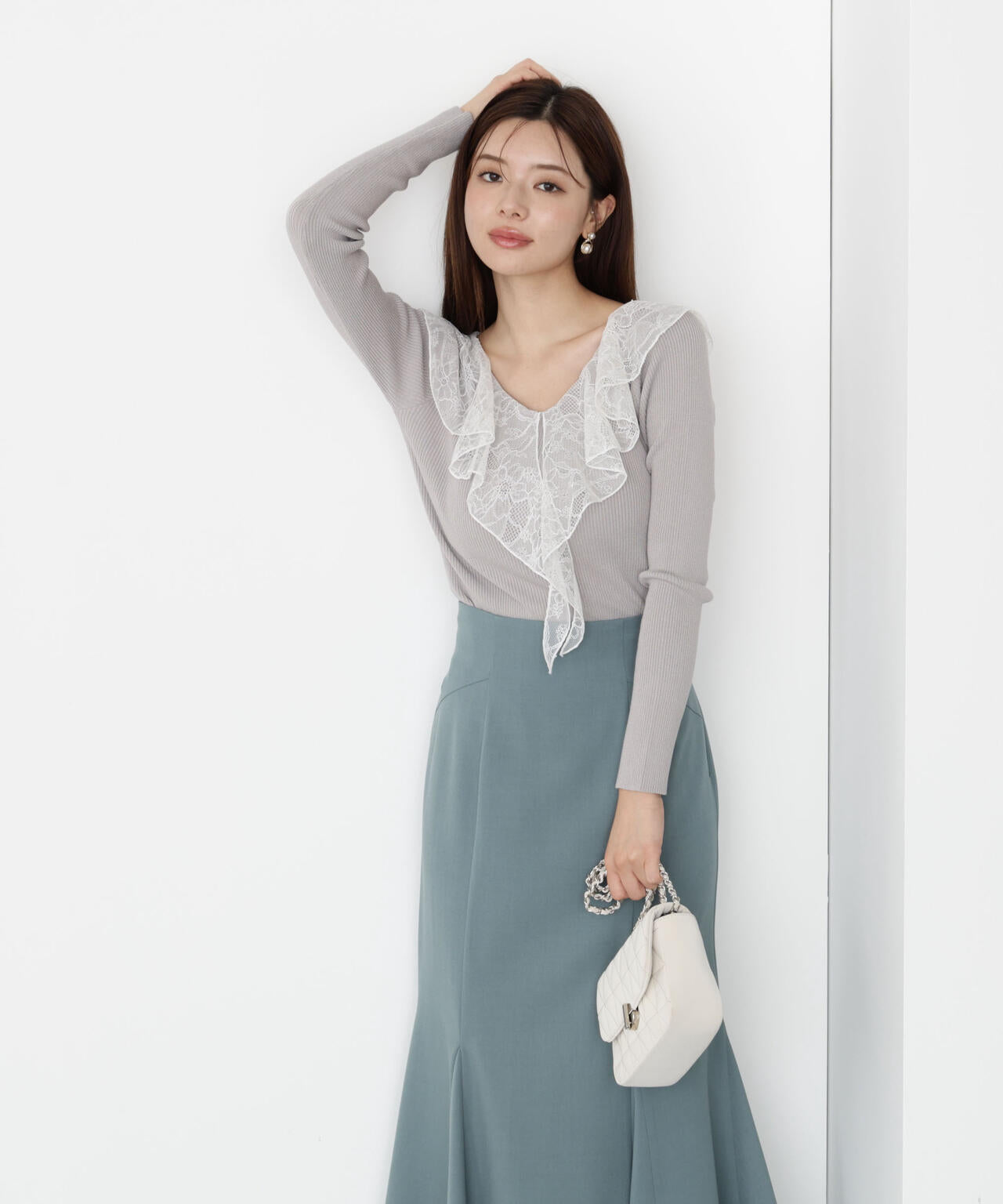 レースフリルニット