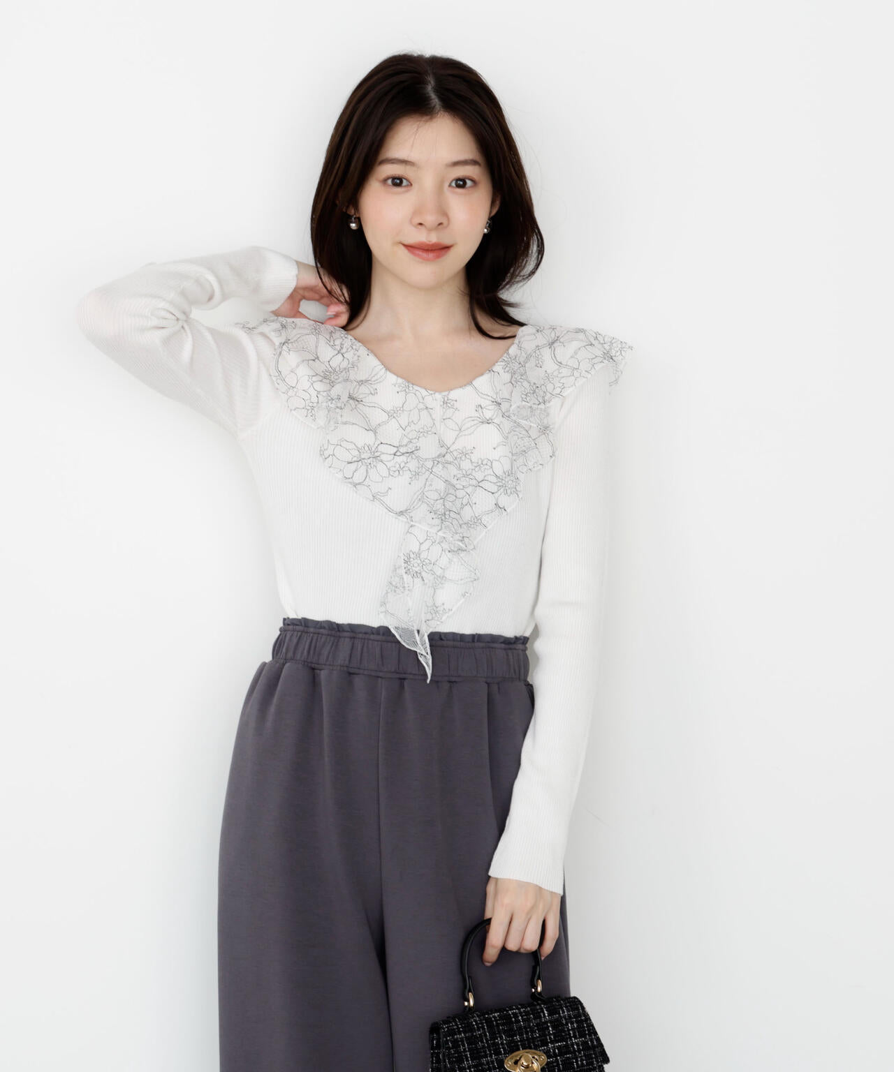 レースフリルニット