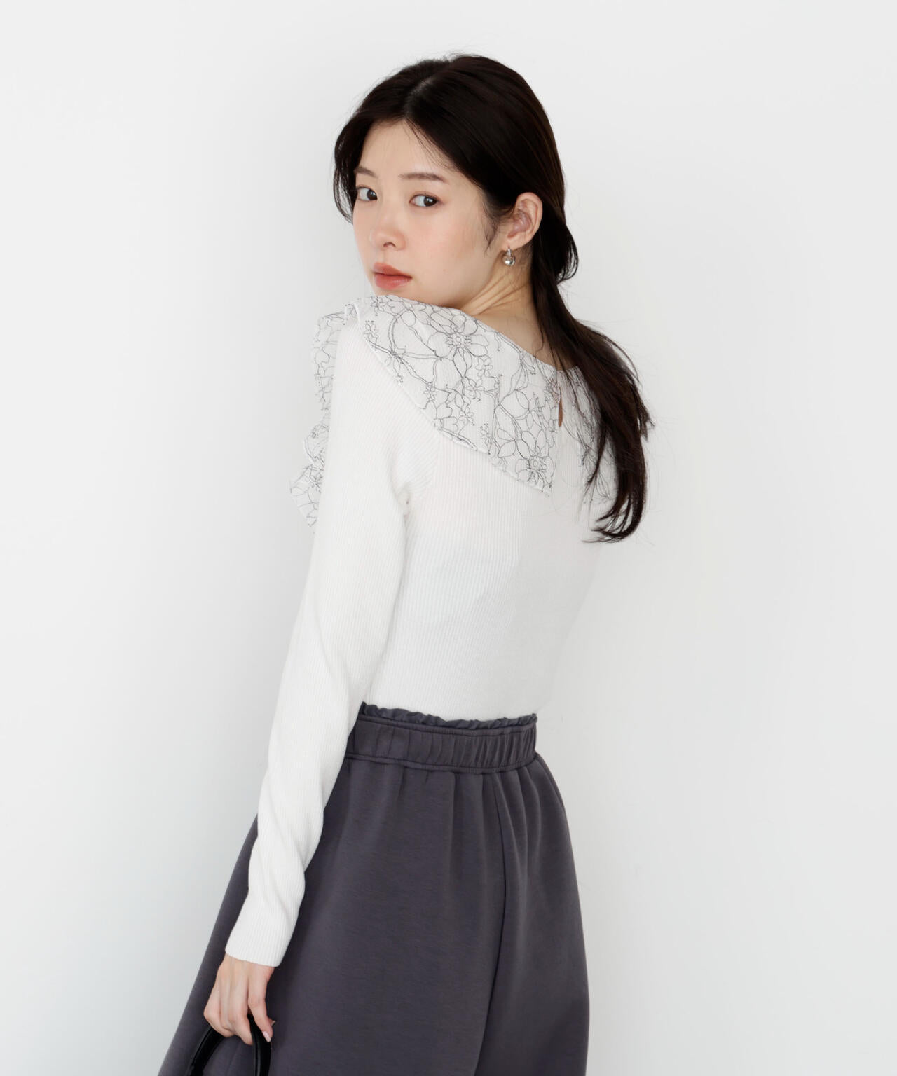 レースフリルニット